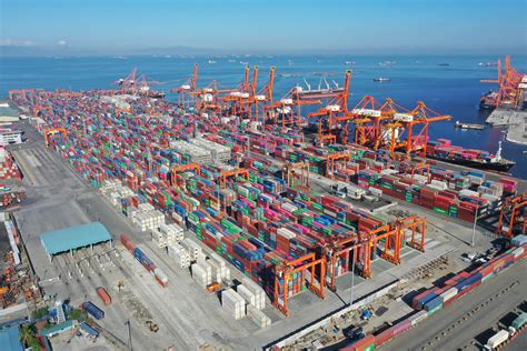 Manila International Container Terminal .